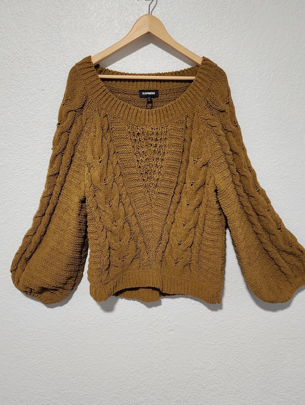 Express Women Cable Knit Scoop Neck Balloon Sleeve Sweater Mustard Large NWT